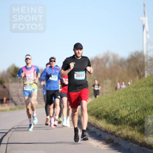 06.04.2025 - 44. Internationalen Wilhelmsburger Insellauf Jannik Wohlers http://msf.ph/oto/7601643 06.04.2025 09:19:47 Laufen 3259, 430, 3557 meine-sportfotos.de