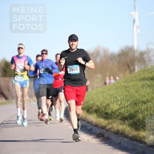 06.04.2025 - 44. Internationalen Wilhelmsburger Insellauf Jannik Wohlers http://msf.ph/oto/7601668 06.04.2025 09:19:47 Laufen 3259, 3557 meine-sportfotos.de