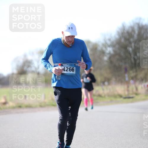 06.04.2025 - 44. Internationalen Wilhelmsburger Insellauf Jannik Wohlers http://msf.ph/oto/7601693 06.04.2025 10:45:16 Laufen 4266 meine-sportfotos.de