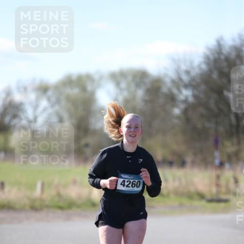 06.04.2025 - 44. Internationalen Wilhelmsburger Insellauf Jannik Wohlers http://msf.ph/oto/7601714 06.04.2025 10:45:23 Laufen 4260 meine-sportfotos.de