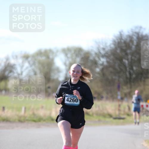 06.04.2025 - 44. Internationalen Wilhelmsburger Insellauf Jannik Wohlers http://msf.ph/oto/7601721 06.04.2025 10:45:23 Laufen 4260 meine-sportfotos.de