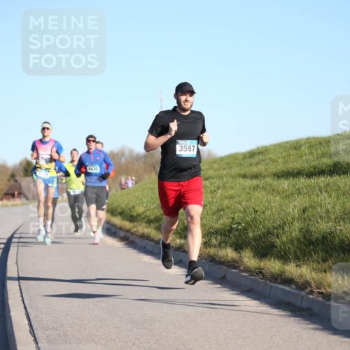 06.04.2025 - 44. Internationalen Wilhelmsburger Insellauf Jannik Wohlers http://msf.ph/oto/7601734 06.04.2025 09:19:49 Laufen 4430, 3557 meine-sportfotos.de