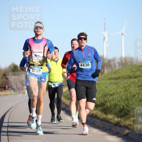 06.04.2025 - 44. Internationalen Wilhelmsburger Insellauf Jannik Wohlers http://msf.ph/oto/7601778 06.04.2025 09:19:51 Laufen 3259, 4096, 4430 meine-sportfotos.de