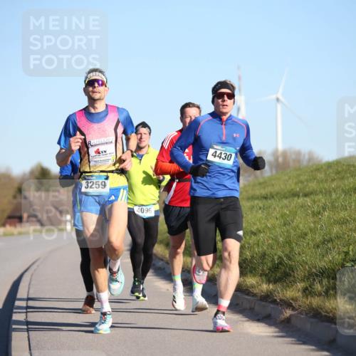 06.04.2025 - 44. Internationalen Wilhelmsburger Insellauf Jannik Wohlers http://msf.ph/oto/7601811 06.04.2025 09:19:51 Laufen 3259, 4096, 4430 meine-sportfotos.de
