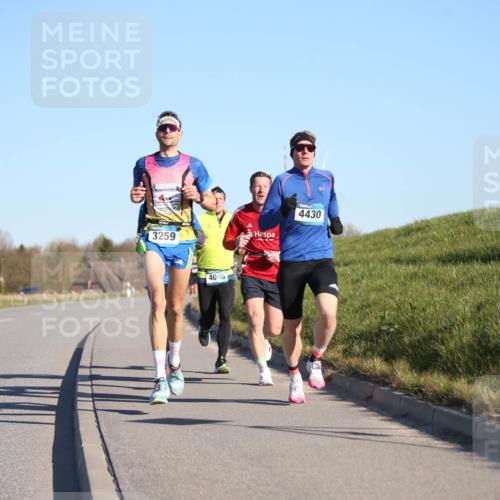 06.04.2025 - 44. Internationalen Wilhelmsburger Insellauf Jannik Wohlers http://msf.ph/oto/7601862 06.04.2025 09:19:52 Laufen 3259, 4096, 4430 meine-sportfotos.de