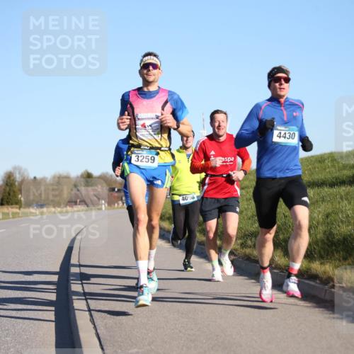 06.04.2025 - 44. Internationalen Wilhelmsburger Insellauf Jannik Wohlers http://msf.ph/oto/7601889 06.04.2025 09:19:52 Laufen 3259, 4096, 4430 meine-sportfotos.de