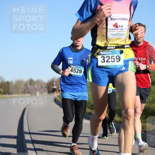 06.04.2025 - 44. Internationalen Wilhelmsburger Insellauf Jannik Wohlers http://msf.ph/oto/7601905 06.04.2025 09:19:53 Laufen 3, 4529, 3259 meine-sportfotos.de