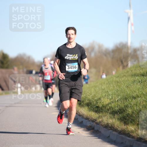 06.04.2025 - 44. Internationalen Wilhelmsburger Insellauf Jannik Wohlers http://msf.ph/oto/7601941 06.04.2025 09:20:04 Laufen 3456 meine-sportfotos.de