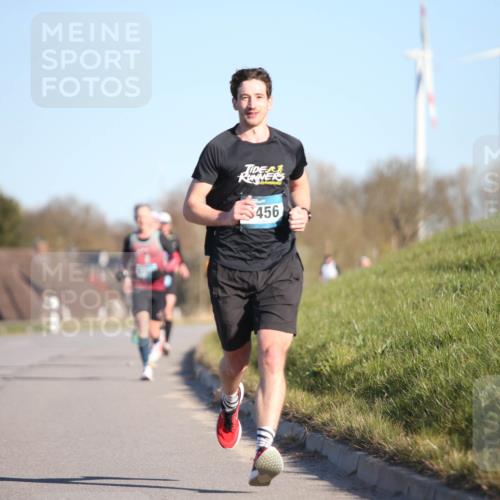06.04.2025 - 44. Internationalen Wilhelmsburger Insellauf Jannik Wohlers http://msf.ph/oto/7601954 06.04.2025 09:20:04 Laufen 456 meine-sportfotos.de