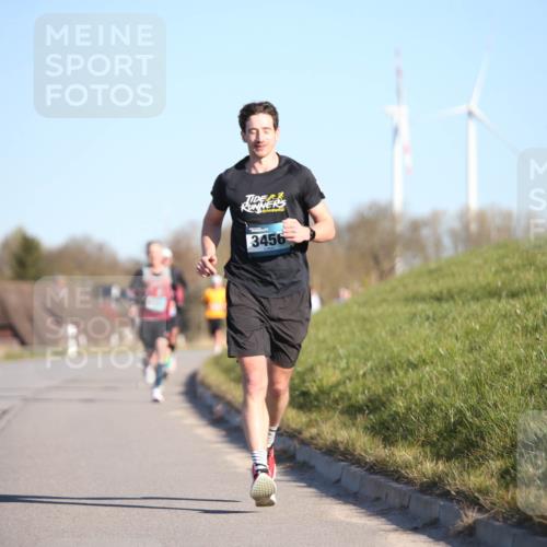 06.04.2025 - 44. Internationalen Wilhelmsburger Insellauf Jannik Wohlers http://msf.ph/oto/7601969 06.04.2025 09:20:05 Laufen 3456 meine-sportfotos.de