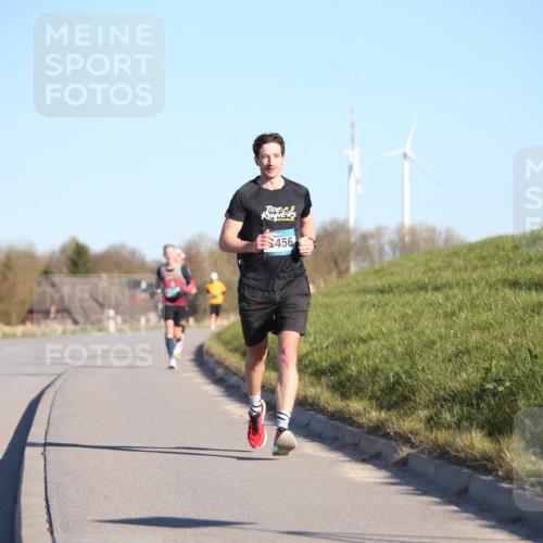 06.04.2025 - 44. Internationalen Wilhelmsburger Insellauf Jannik Wohlers http://msf.ph/oto/7601984 06.04.2025 09:20:05 Laufen 456 meine-sportfotos.de