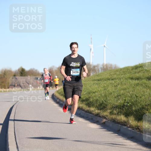 06.04.2025 - 44. Internationalen Wilhelmsburger Insellauf Jannik Wohlers http://msf.ph/oto/7601992 06.04.2025 09:20:05 Laufen  meine-sportfotos.de