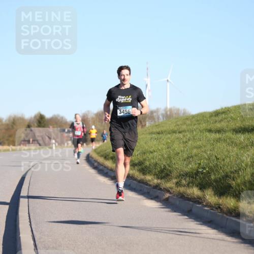 06.04.2025 - 44. Internationalen Wilhelmsburger Insellauf Jannik Wohlers http://msf.ph/oto/7601998 06.04.2025 09:20:05 Laufen 3456 meine-sportfotos.de
