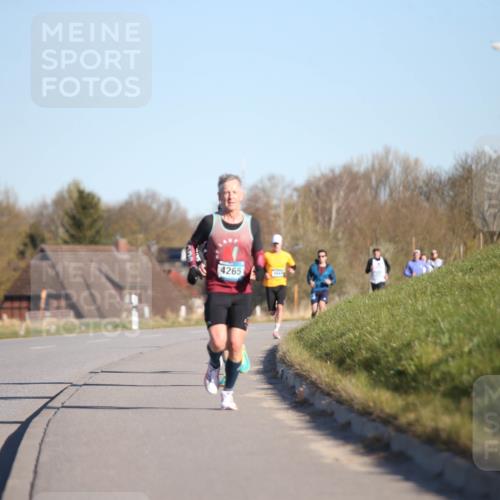 06.04.2025 - 44. Internationalen Wilhelmsburger Insellauf Jannik Wohlers http://msf.ph/oto/7602006 06.04.2025 09:20:07 Laufen 4265, 3645 meine-sportfotos.de