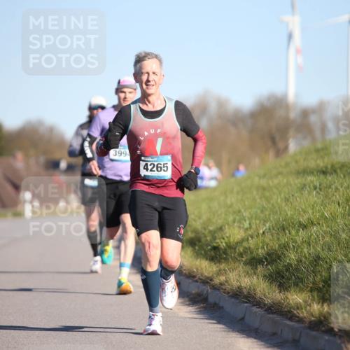 06.04.2025 - 44. Internationalen Wilhelmsburger Insellauf Jannik Wohlers http://msf.ph/oto/7602032 06.04.2025 09:20:10 Laufen 3994, 4265 meine-sportfotos.de