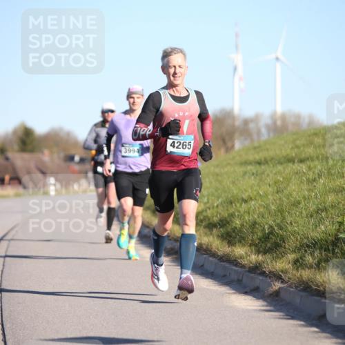 06.04.2025 - 44. Internationalen Wilhelmsburger Insellauf Jannik Wohlers http://msf.ph/oto/7602050 06.04.2025 09:20:11 Laufen 3994, 4265 meine-sportfotos.de