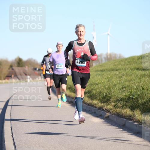 06.04.2025 - 44. Internationalen Wilhelmsburger Insellauf Jannik Wohlers http://msf.ph/oto/7602067 06.04.2025 09:20:11 Laufen 3994, 4265 meine-sportfotos.de