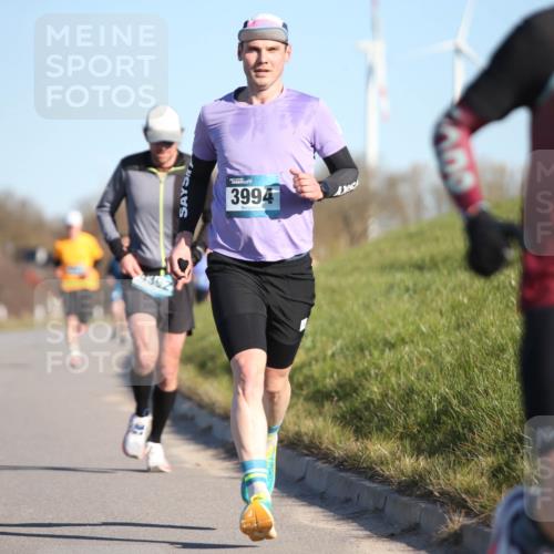 06.04.2025 - 44. Internationalen Wilhelmsburger Insellauf Jannik Wohlers http://msf.ph/oto/7602093 06.04.2025 09:20:12 Laufen 3994, 4265 meine-sportfotos.de