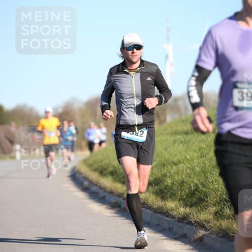 06.04.2025 - 44. Internationalen Wilhelmsburger Insellauf Jannik Wohlers http://msf.ph/oto/7602159 06.04.2025 09:20:14 Laufen 2, 3994 meine-sportfotos.de