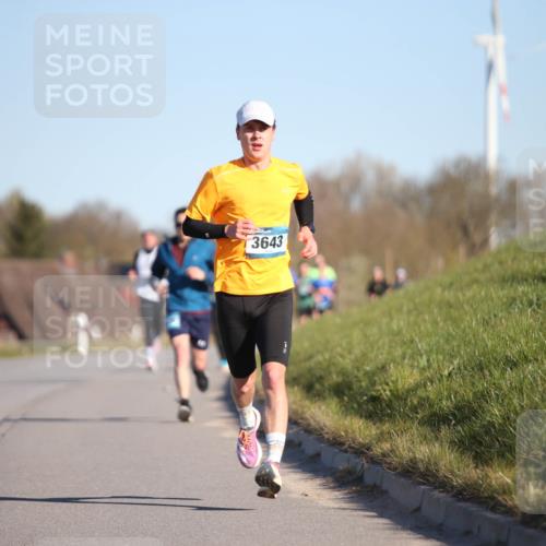 06.04.2025 - 44. Internationalen Wilhelmsburger Insellauf Jannik Wohlers http://msf.ph/oto/7602200 06.04.2025 09:20:19 Laufen 3643 meine-sportfotos.de