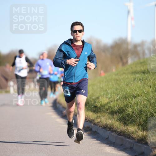 06.04.2025 - 44. Internationalen Wilhelmsburger Insellauf Jannik Wohlers http://msf.ph/oto/7602299 06.04.2025 09:20:23 Laufen 525, 10 meine-sportfotos.de