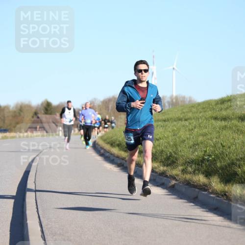 06.04.2025 - 44. Internationalen Wilhelmsburger Insellauf Jannik Wohlers http://msf.ph/oto/7602325 06.04.2025 09:20:24 Laufen 525 meine-sportfotos.de