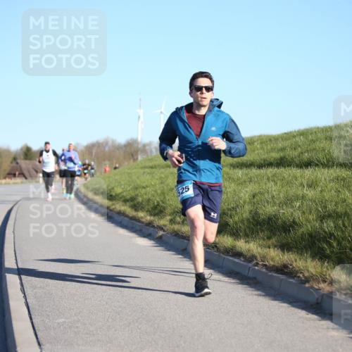 06.04.2025 - 44. Internationalen Wilhelmsburger Insellauf Jannik Wohlers http://msf.ph/oto/7602344 06.04.2025 09:20:26 Laufen 525 meine-sportfotos.de