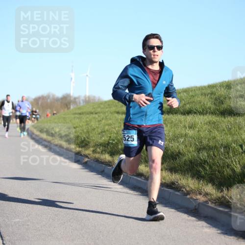 06.04.2025 - 44. Internationalen Wilhelmsburger Insellauf Jannik Wohlers http://msf.ph/oto/7602355 06.04.2025 09:20:26 Laufen 525 meine-sportfotos.de