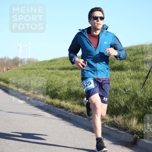 06.04.2025 - 44. Internationalen Wilhelmsburger Insellauf Jannik Wohlers http://msf.ph/oto/7602372 06.04.2025 09:20:26 Laufen 525, 10 meine-sportfotos.de