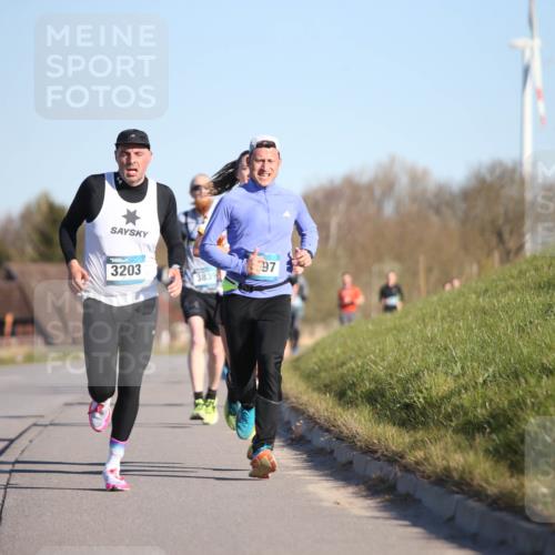 06.04.2025 - 44. Internationalen Wilhelmsburger Insellauf Jannik Wohlers http://msf.ph/oto/7602382 06.04.2025 09:20:28 Laufen 3203, 97, 3839 meine-sportfotos.de