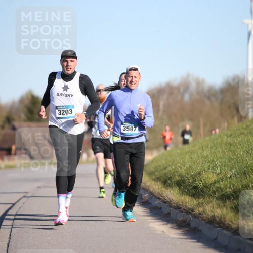 06.04.2025 - 44. Internationalen Wilhelmsburger Insellauf Jannik Wohlers http://msf.ph/oto/7602392 06.04.2025 09:20:28 Laufen 3203, 3597 meine-sportfotos.de