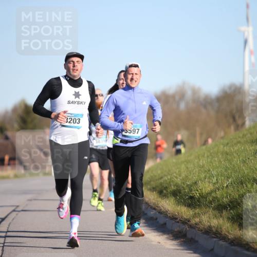 06.04.2025 - 44. Internationalen Wilhelmsburger Insellauf Jannik Wohlers http://msf.ph/oto/7602398 06.04.2025 09:20:29 Laufen 3203, 3839, 5597 meine-sportfotos.de