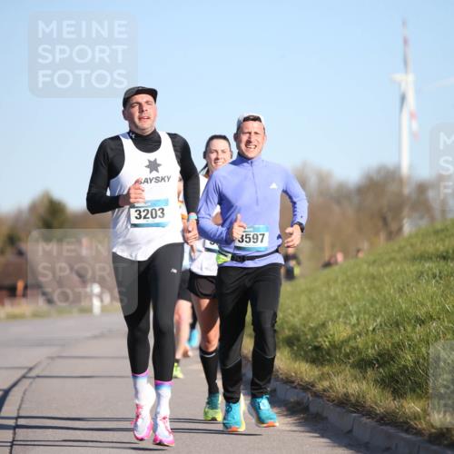 06.04.2025 - 44. Internationalen Wilhelmsburger Insellauf Jannik Wohlers http://msf.ph/oto/7602415 06.04.2025 09:20:29 Laufen 3203, 3597 meine-sportfotos.de