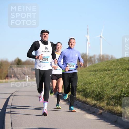06.04.2025 - 44. Internationalen Wilhelmsburger Insellauf Jannik Wohlers http://msf.ph/oto/7602440 06.04.2025 09:20:30 Laufen 3203, 3597 meine-sportfotos.de