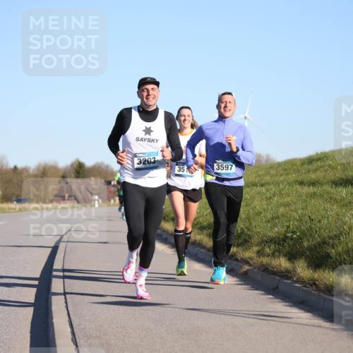 06.04.2025 - 44. Internationalen Wilhelmsburger Insellauf Jannik Wohlers http://msf.ph/oto/7602483 06.04.2025 09:20:31 Laufen 3203, 351, 3597 meine-sportfotos.de