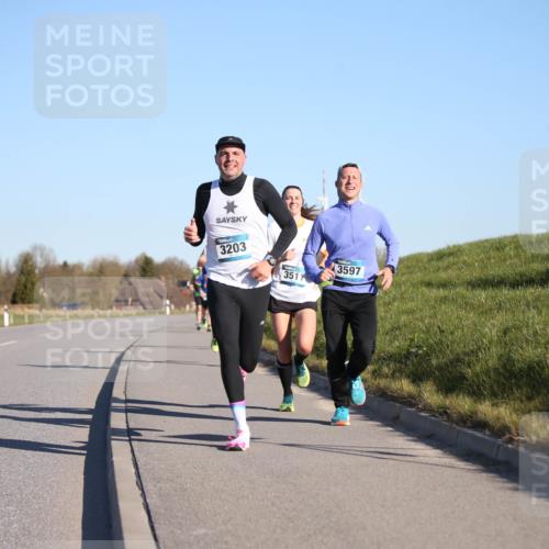 06.04.2025 - 44. Internationalen Wilhelmsburger Insellauf Jannik Wohlers http://msf.ph/oto/7602501 06.04.2025 09:20:31 Laufen 3203, 3597, 3511 meine-sportfotos.de