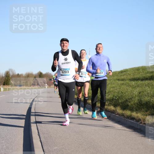 06.04.2025 - 44. Internationalen Wilhelmsburger Insellauf Jannik Wohlers http://msf.ph/oto/7602506 06.04.2025 09:20:31 Laufen 3203, 3511, 5597 meine-sportfotos.de