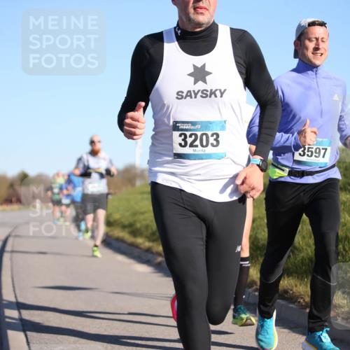 06.04.2025 - 44. Internationalen Wilhelmsburger Insellauf Jannik Wohlers http://msf.ph/oto/7602600 06.04.2025 09:20:33 Laufen 3203, 3597 meine-sportfotos.de