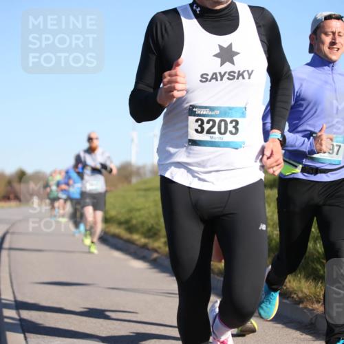 06.04.2025 - 44. Internationalen Wilhelmsburger Insellauf Jannik Wohlers http://msf.ph/oto/7602605 06.04.2025 09:20:33 Laufen 3203, 97 meine-sportfotos.de