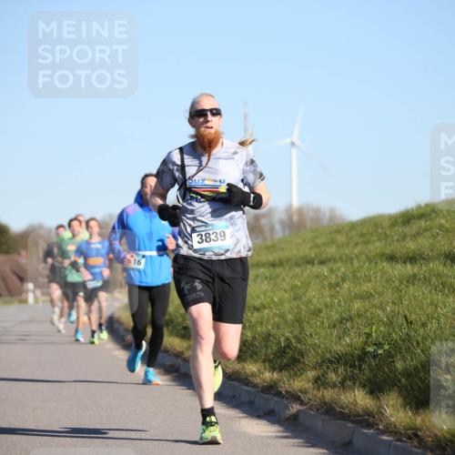 06.04.2025 - 44. Internationalen Wilhelmsburger Insellauf Jannik Wohlers http://msf.ph/oto/7602623 06.04.2025 09:20:34 Laufen 16, 3839 meine-sportfotos.de