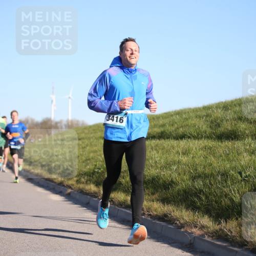 06.04.2025 - 44. Internationalen Wilhelmsburger Insellauf Jannik Wohlers http://msf.ph/oto/7602736 06.04.2025 09:20:37 Laufen 3416 meine-sportfotos.de