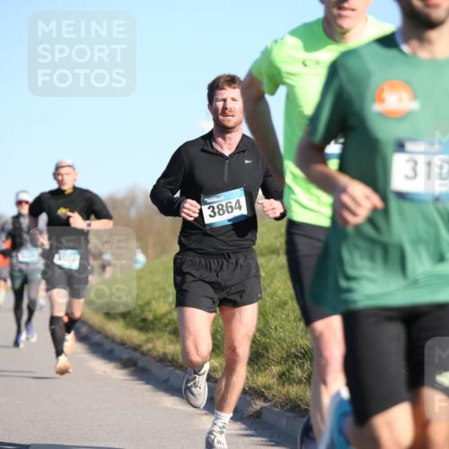 06.04.2025 - 44. Internationalen Wilhelmsburger Insellauf Jannik Wohlers http://msf.ph/oto/7602871 06.04.2025 09:20:41 Laufen 4514, 3864, 3103 meine-sportfotos.de