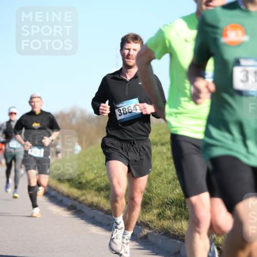06.04.2025 - 44. Internationalen Wilhelmsburger Insellauf Jannik Wohlers http://msf.ph/oto/7602878 06.04.2025 09:20:41 Laufen 3864, 310 meine-sportfotos.de