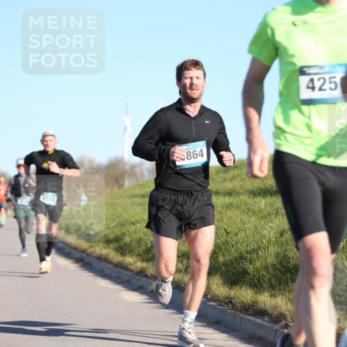 06.04.2025 - 44. Internationalen Wilhelmsburger Insellauf Jannik Wohlers http://msf.ph/oto/7602905 06.04.2025 09:20:42 Laufen 4514, 864, 425 meine-sportfotos.de