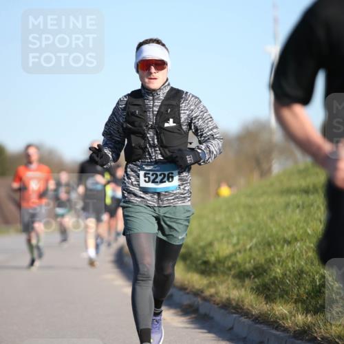 06.04.2025 - 44. Internationalen Wilhelmsburger Insellauf Jannik Wohlers http://msf.ph/oto/7602987 06.04.2025 09:20:44 Laufen 5226 meine-sportfotos.de