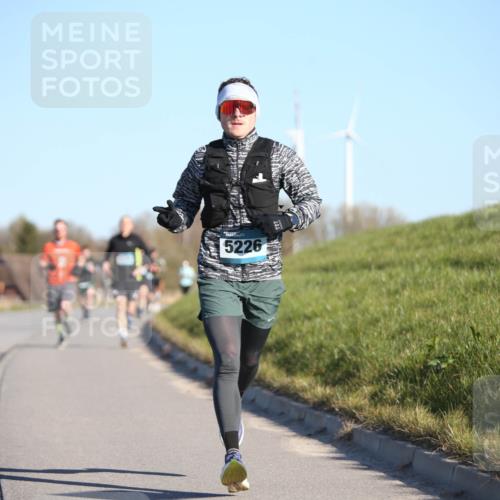 06.04.2025 - 44. Internationalen Wilhelmsburger Insellauf Jannik Wohlers http://msf.ph/oto/7603032 06.04.2025 09:20:45 Laufen 5226 meine-sportfotos.de