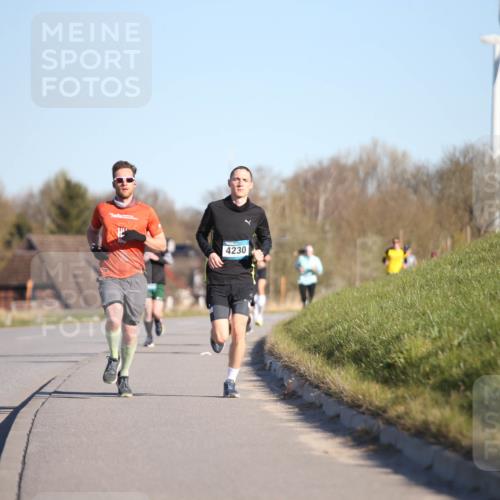 06.04.2025 - 44. Internationalen Wilhelmsburger Insellauf Jannik Wohlers http://msf.ph/oto/7603037 06.04.2025 09:20:46 Laufen 4230 meine-sportfotos.de