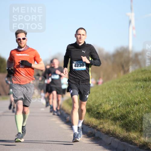 06.04.2025 - 44. Internationalen Wilhelmsburger Insellauf Jannik Wohlers http://msf.ph/oto/7603087 06.04.2025 09:20:49 Laufen 4230 meine-sportfotos.de