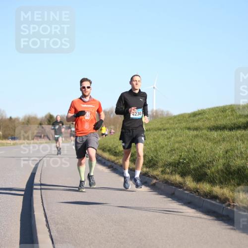 06.04.2025 - 44. Internationalen Wilhelmsburger Insellauf Jannik Wohlers http://msf.ph/oto/7603158 06.04.2025 09:20:51 Laufen 230 meine-sportfotos.de