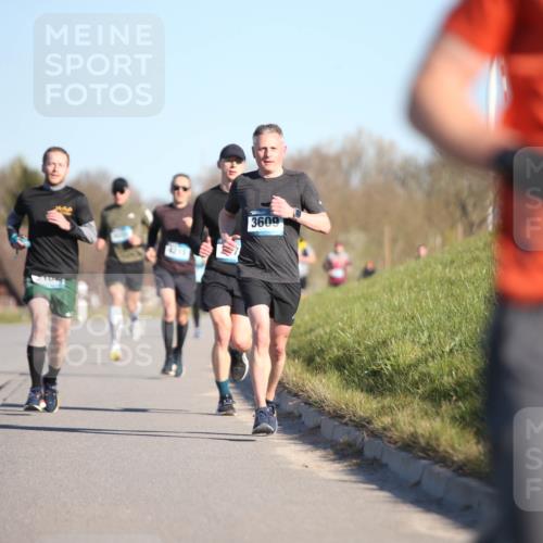 06.04.2025 - 44. Internationalen Wilhelmsburger Insellauf Jannik Wohlers http://msf.ph/oto/7603180 06.04.2025 09:20:52 Laufen 4215, 3609 meine-sportfotos.de